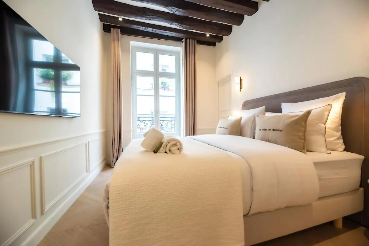 Appartement de luxe d'une chambre près du Louvre II Paris 0*,  France