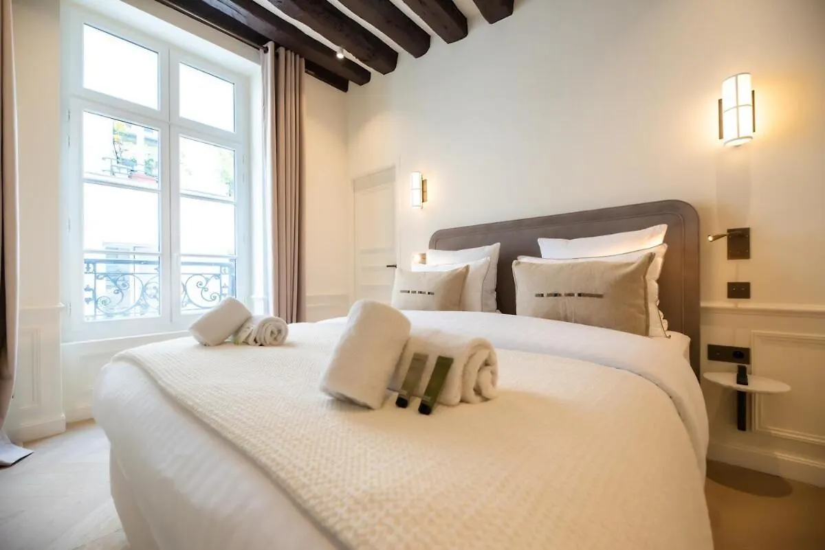Appartement de luxe d'une chambre près du Louvre II Paris Apartment